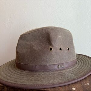 Men's Outback Oilskin Brown Hat